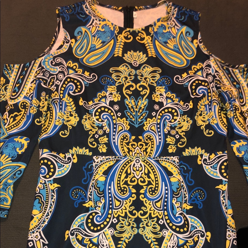 Print Shoulder Cut-Out Dress